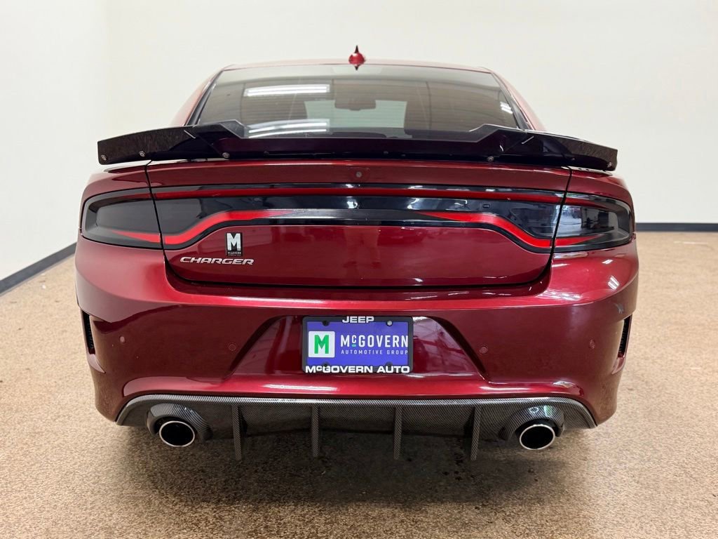 Used 2018 Dodge Charger R/T w/ Plus Group RWD image 4