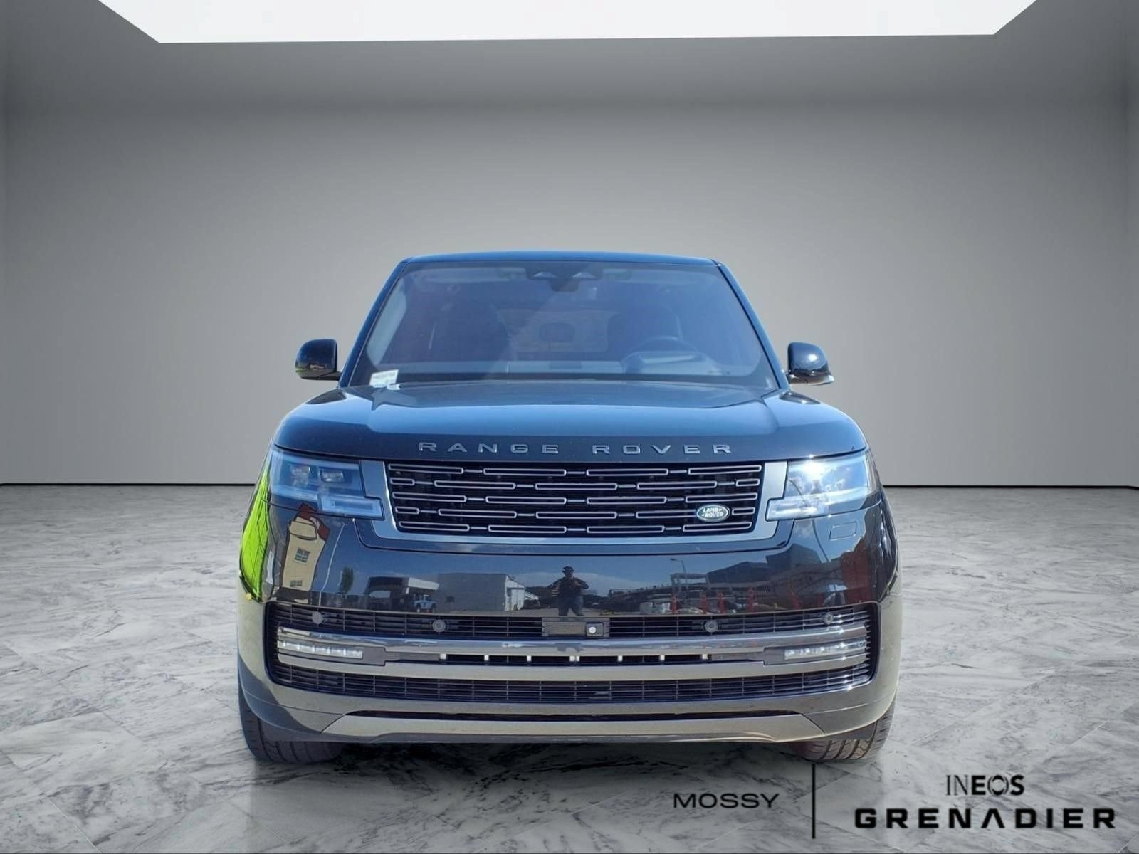 Used 2023 Land Rover Range Rover SE AWD/4WD image 3