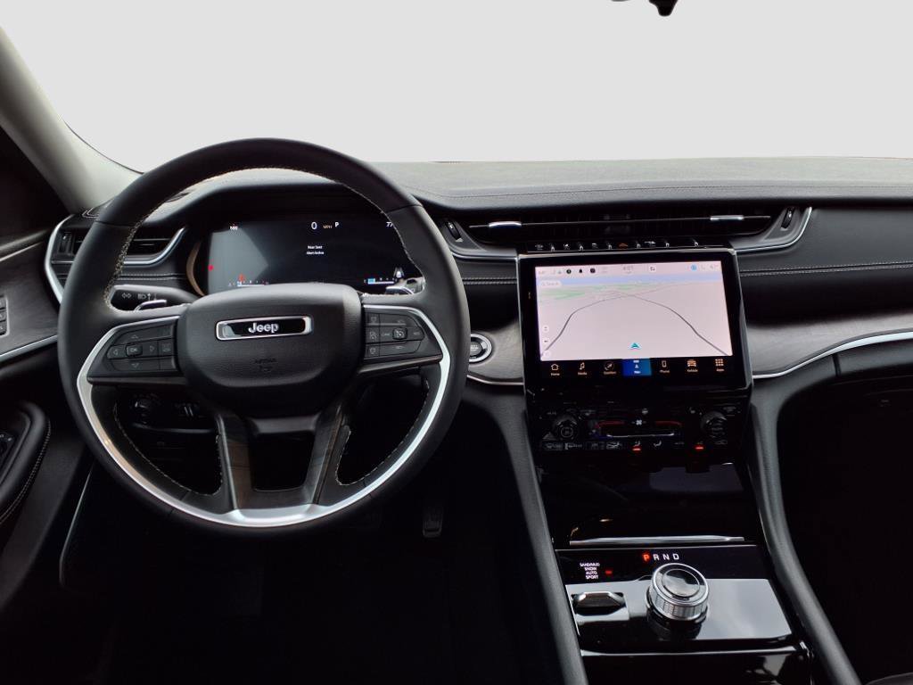 Used 2023 Jeep Grand Cherokee L Limited image 9