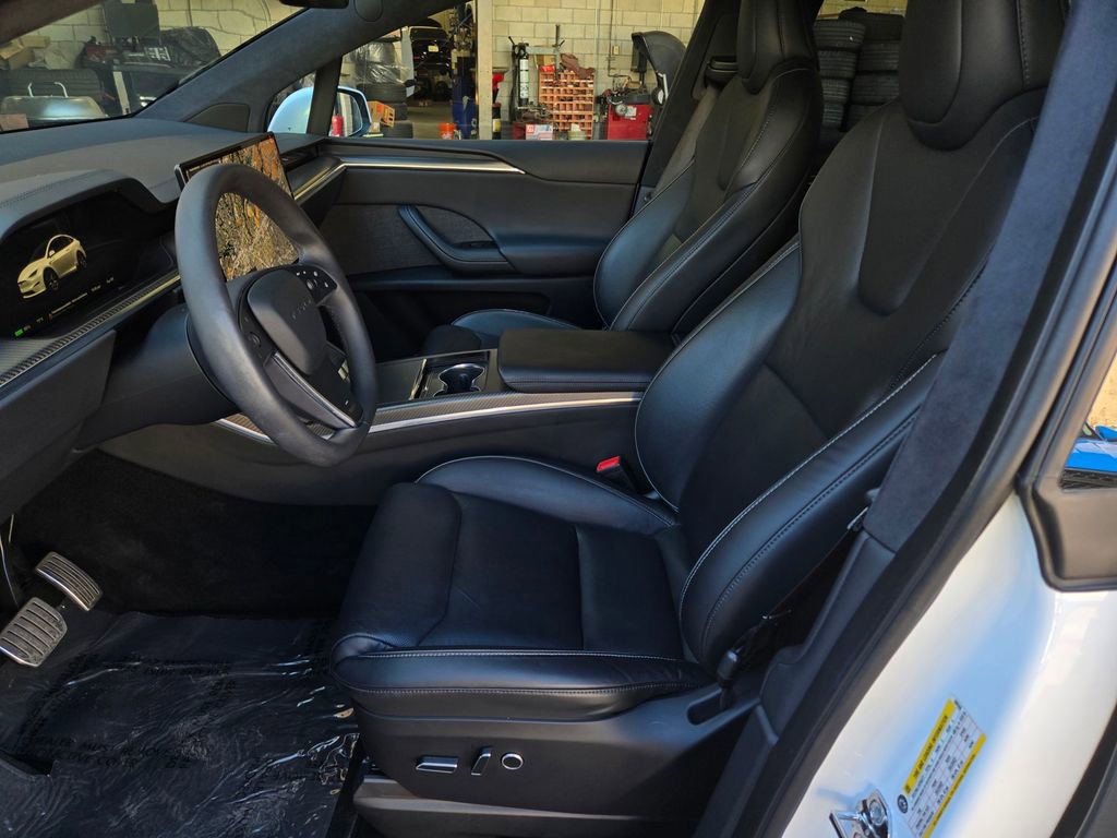 Used 2023 Tesla Model X Plaid image 18