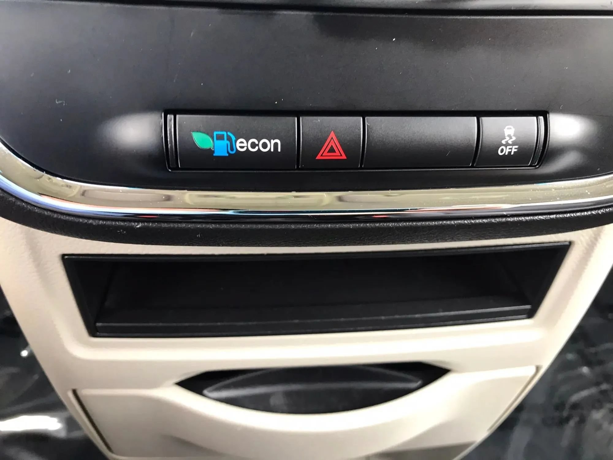 Used 2014 Dodge Grand Caravan SE w/ Quick Order Package 29E SE FWD image 25