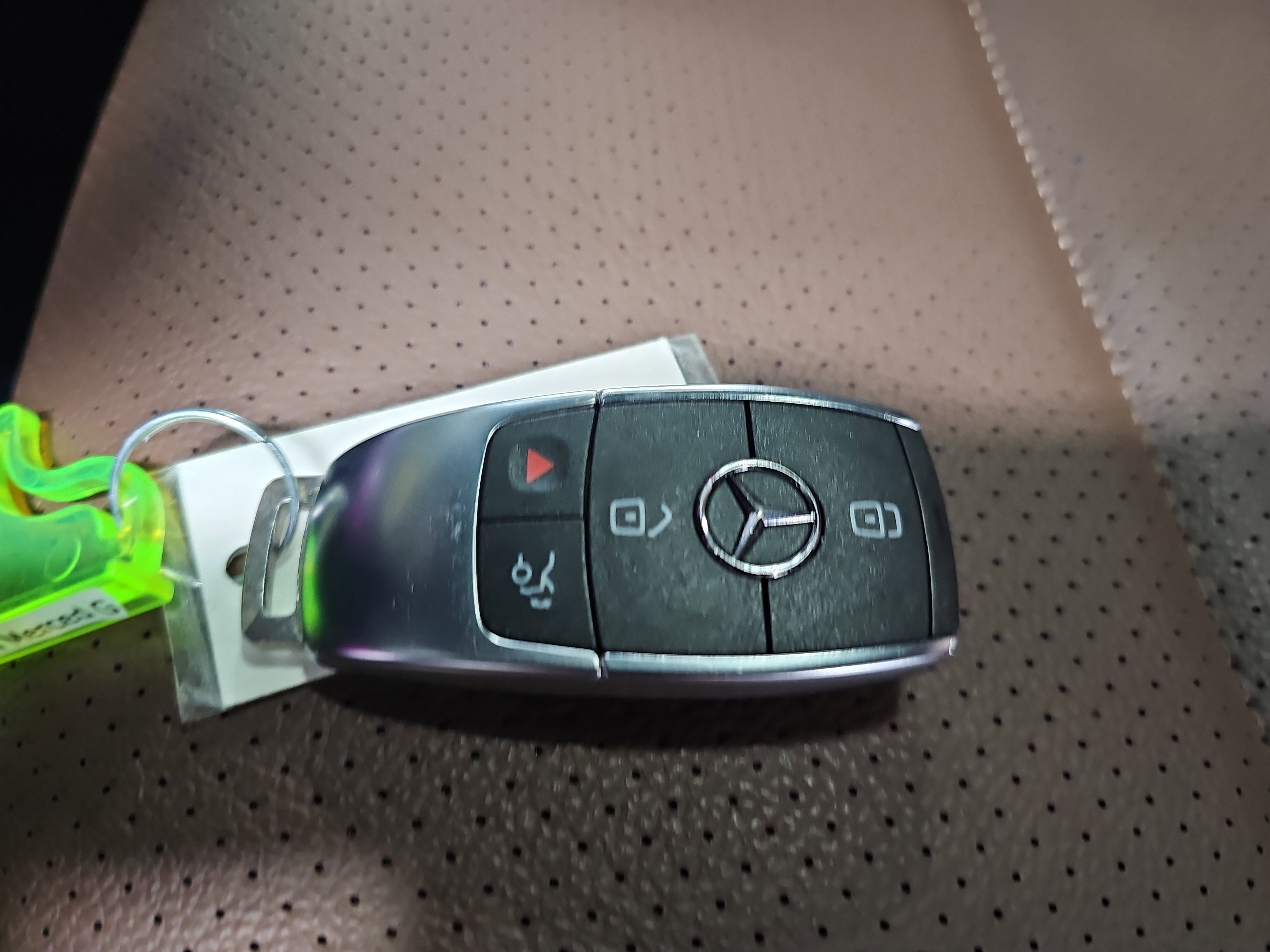 Used 2024 Mercedes-Benz GLS 450 4MATIC image 39