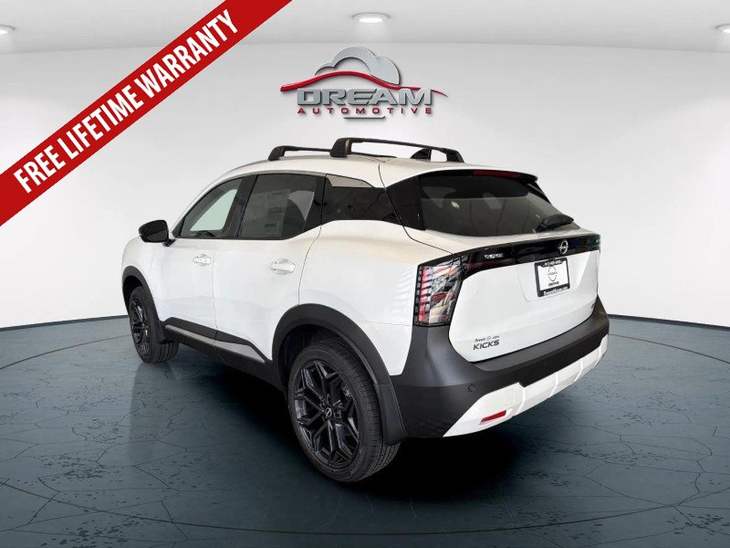New 2026 Nissan Kicks SR w/ Cold Weather Package FWD image 6