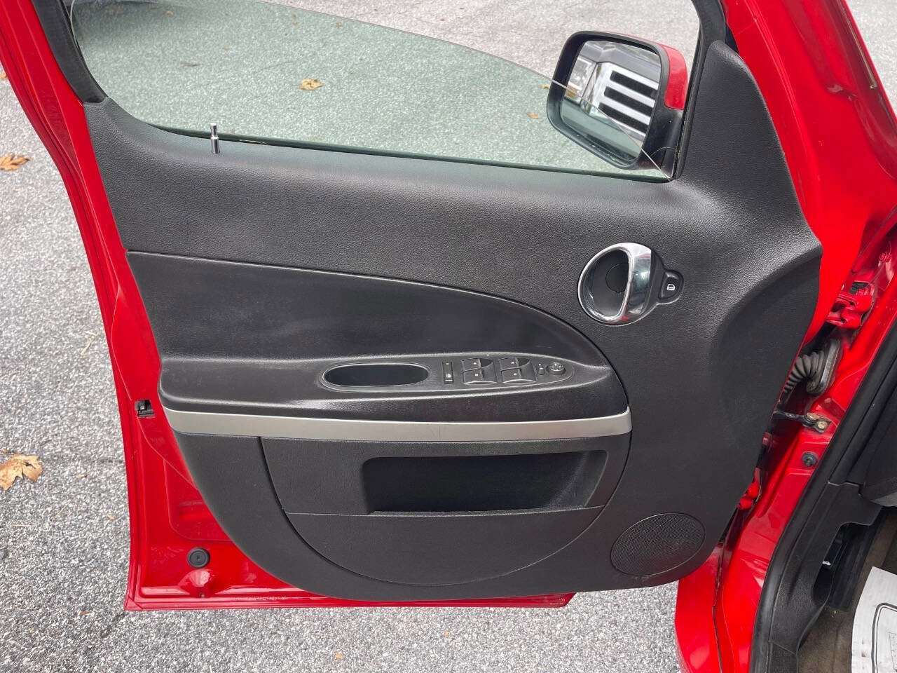 Used 2011 Chevrolet HHR LT image 20