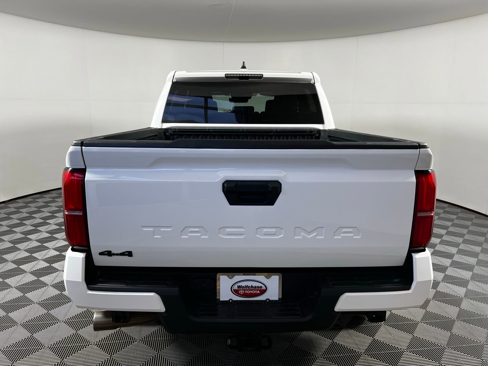 Certified 2024 Toyota Tacoma TRD Off-Road image 6