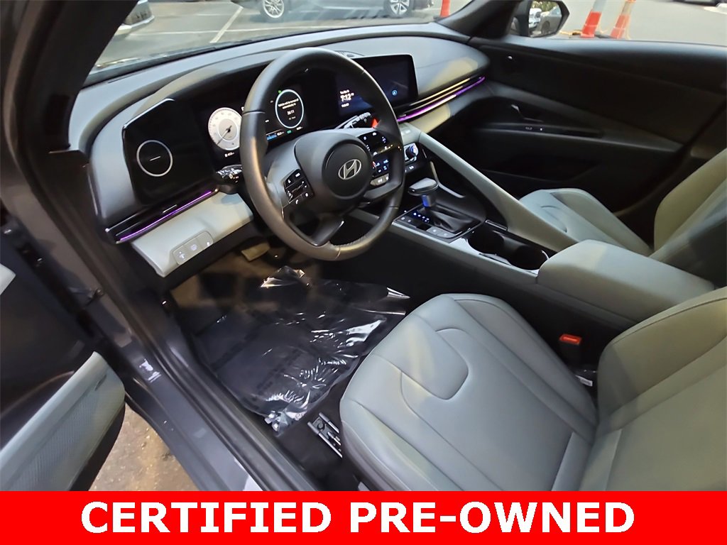 Used 2025 Hyundai Elantra Limited image 15
