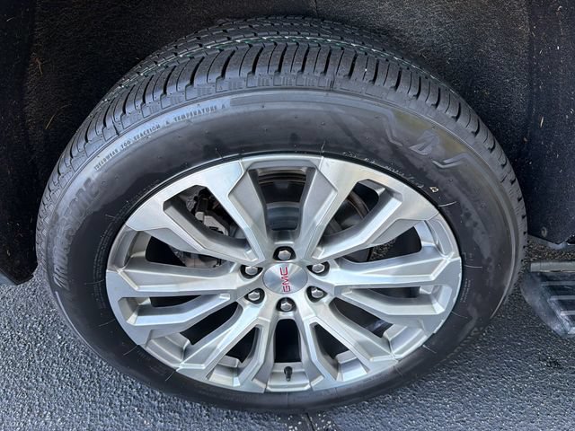 Used 2022 GMC Yukon XL Denali w/ Denali Premium Package AWD/4WD image 17