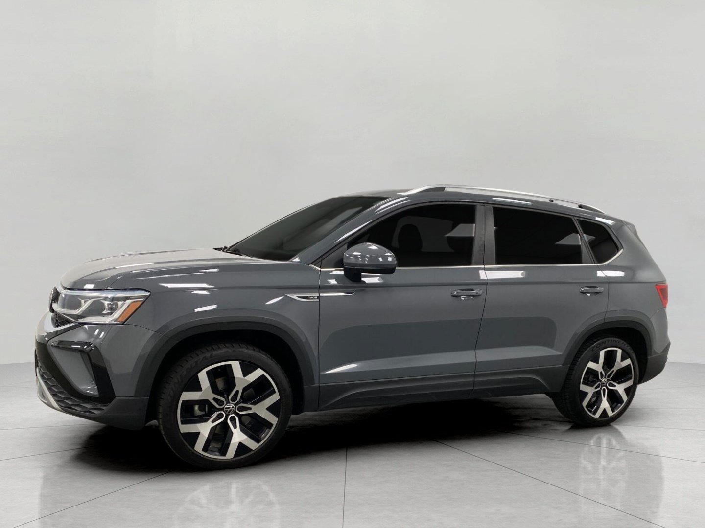Used 2022 Volkswagen Taos SEL w/ Panoramic Sunroof Package AWD/4WD image 8