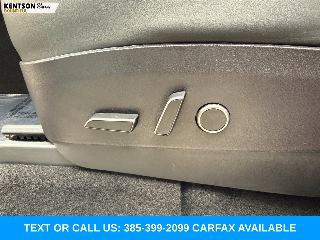 Used 2022 Tesla Model Y Performance AWD/4WD image 28