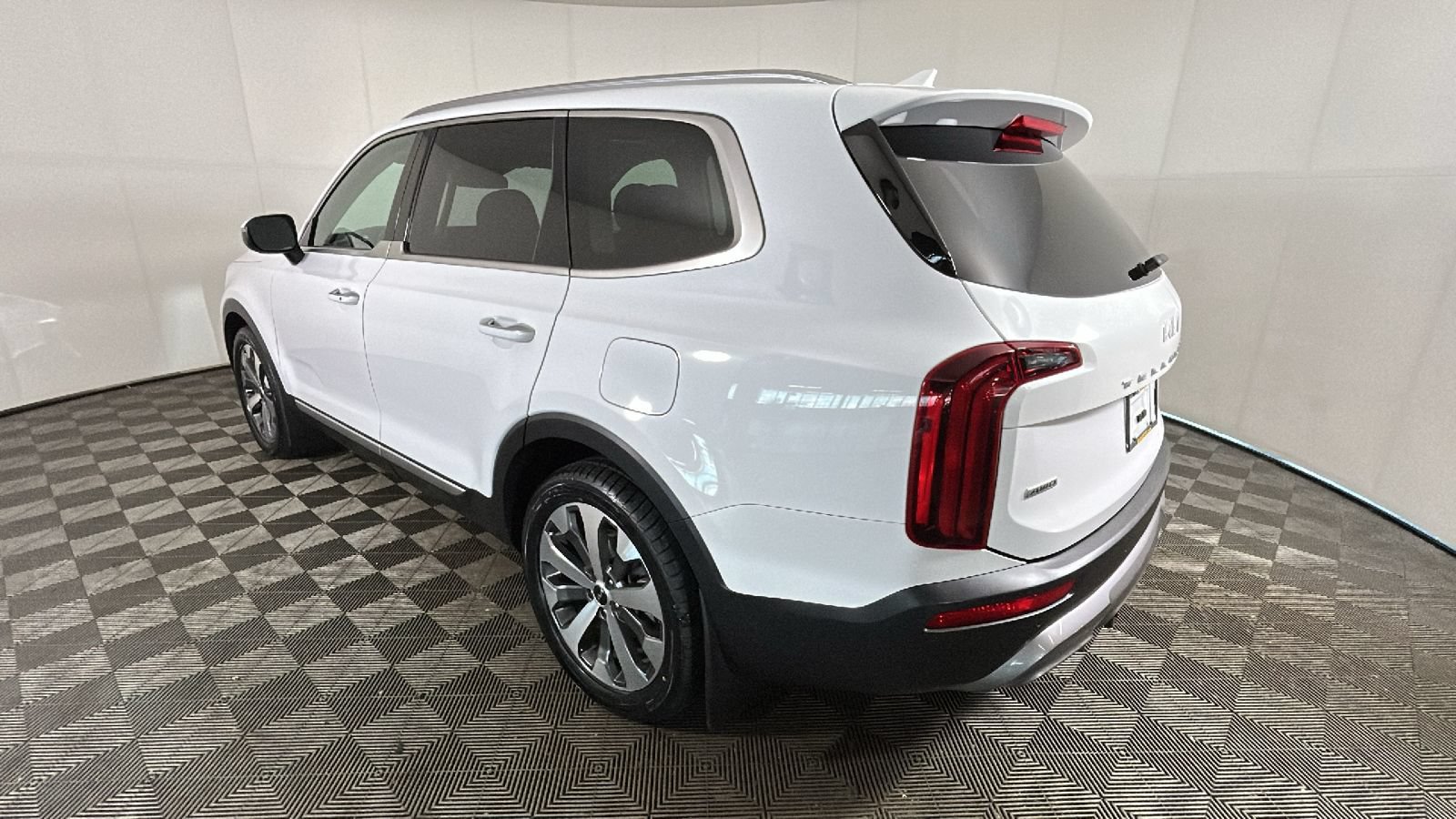 Used 2022 Kia Telluride S AWD/4WD image 5