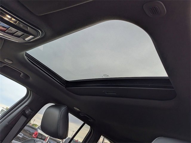 New 2025 Jeep Grand Cherokee Altitude image 14