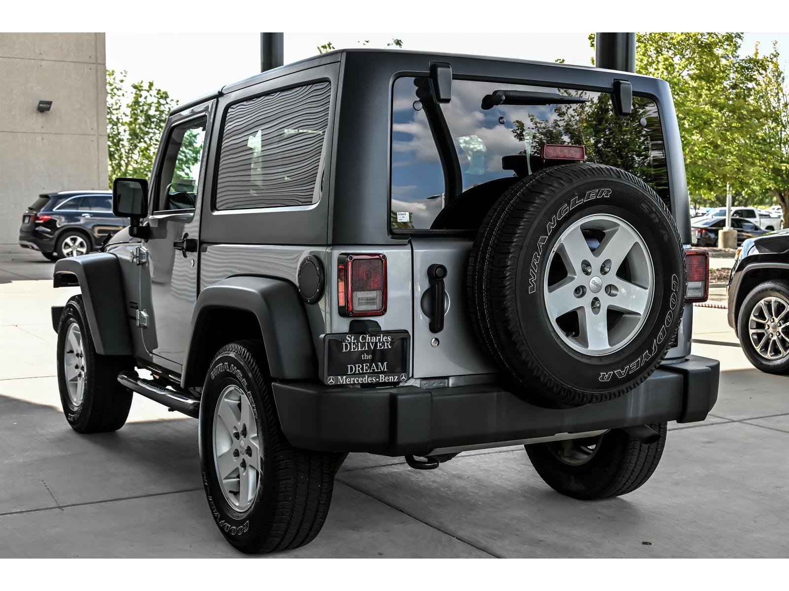 Used 2016 Jeep Wrangler Sport w/ Quick Order Package 24S AWD/4WD image 6