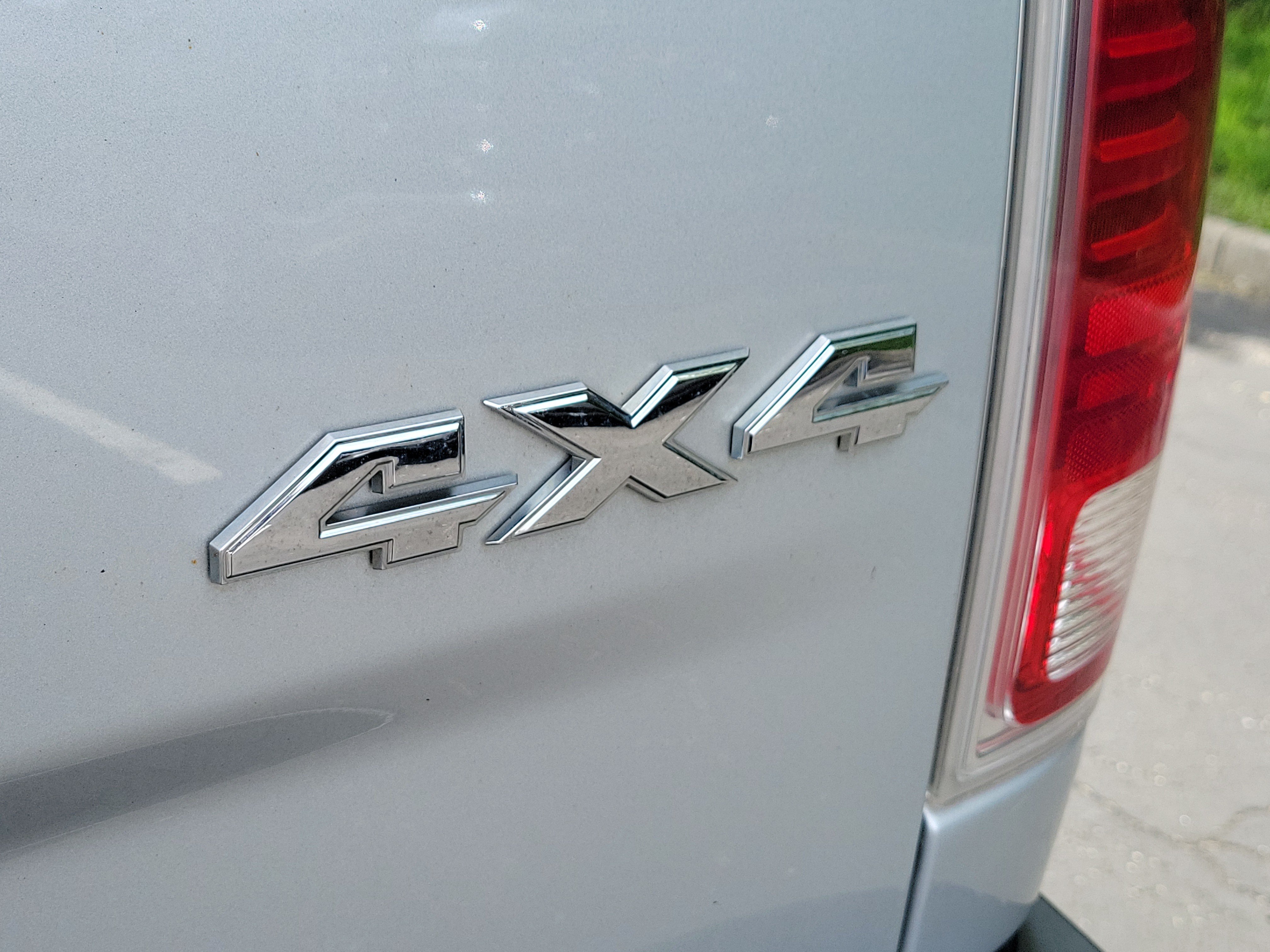 Used 2016 RAM 1500 Laramie AWD/4WD image 6