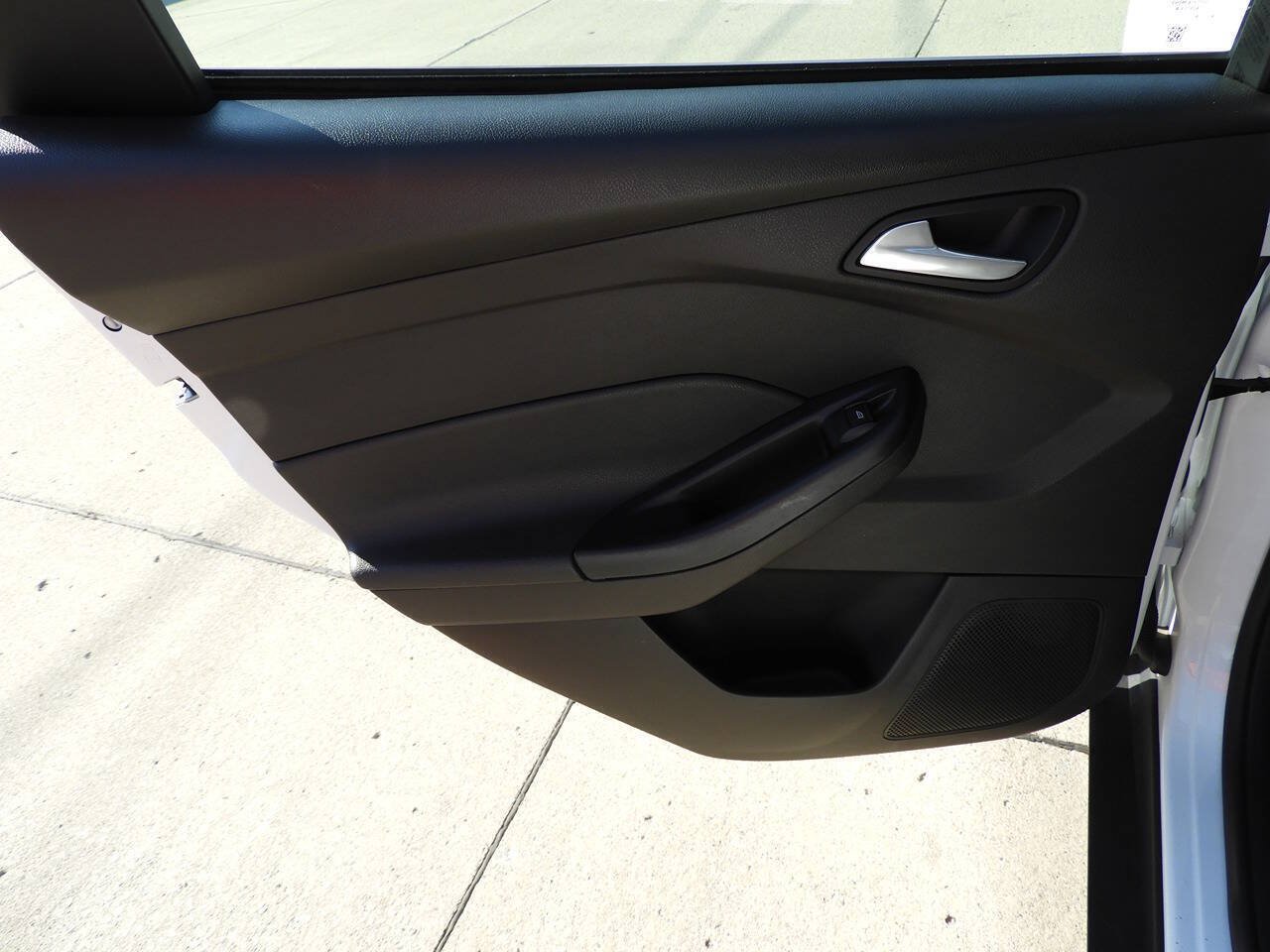 Used 2016 Ford Focus SE FWD image 21