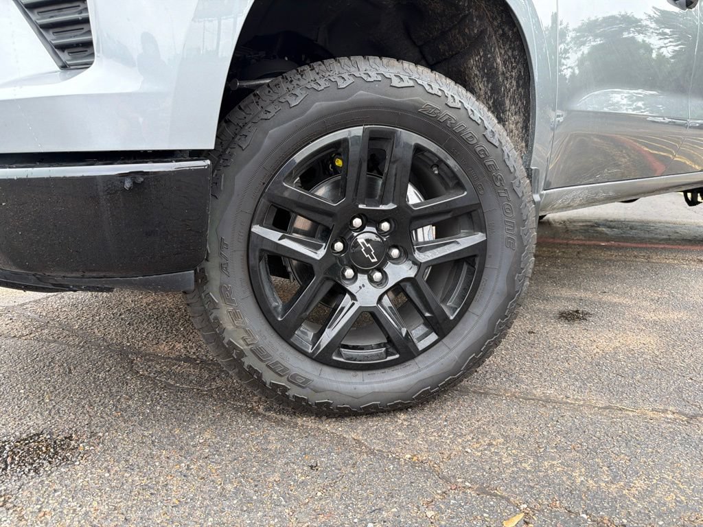 Used 2026 Chevrolet Silverado 1500 LT Trail Boss AWD/4WD image 2