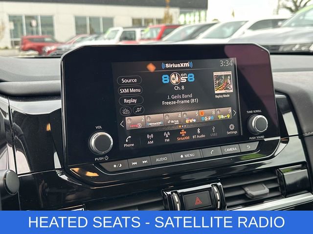 Used 2022 Nissan Pathfinder SV w/ SV Black Package image 3