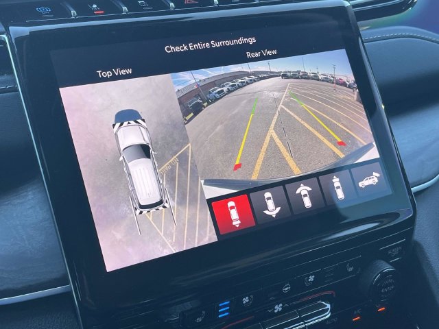 Used 2023 Jeep Grand Cherokee 4WD 4xe w/ Luxury Tech Group II image 32