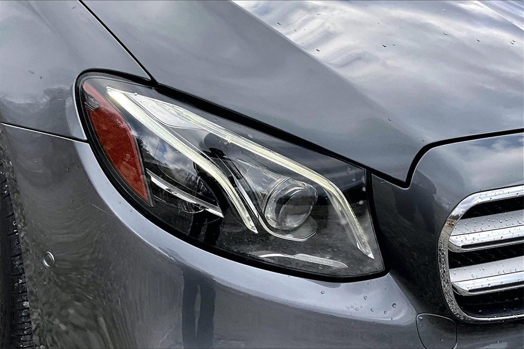 Used 2020 Mercedes-Benz E 350 4MATIC Sedan image 27