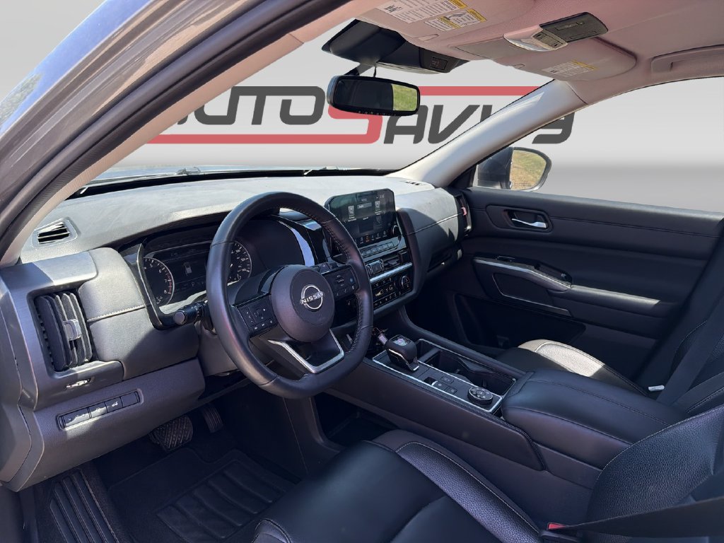 Used 2022 Nissan Pathfinder SL AWD/4WD image 10