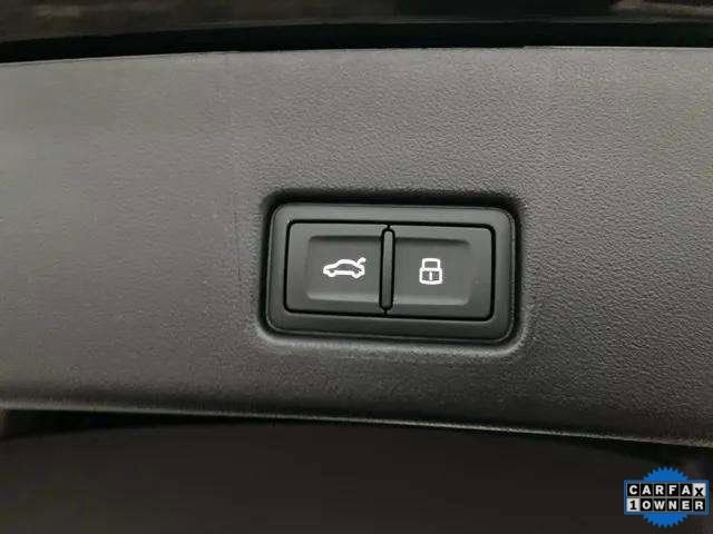 Used 2024 Audi Q4 e-tron Premium Plus w/ Premium Plus image 8