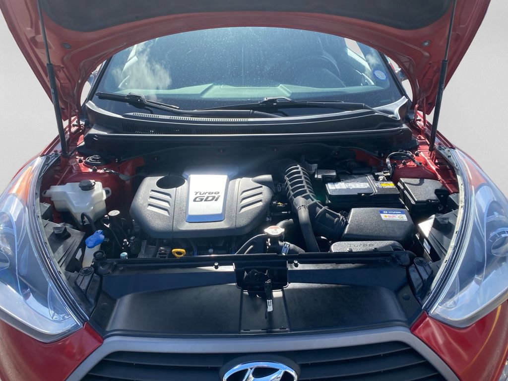 Used 2016 Hyundai Veloster Turbo w/ Option Group 04 FWD image 13