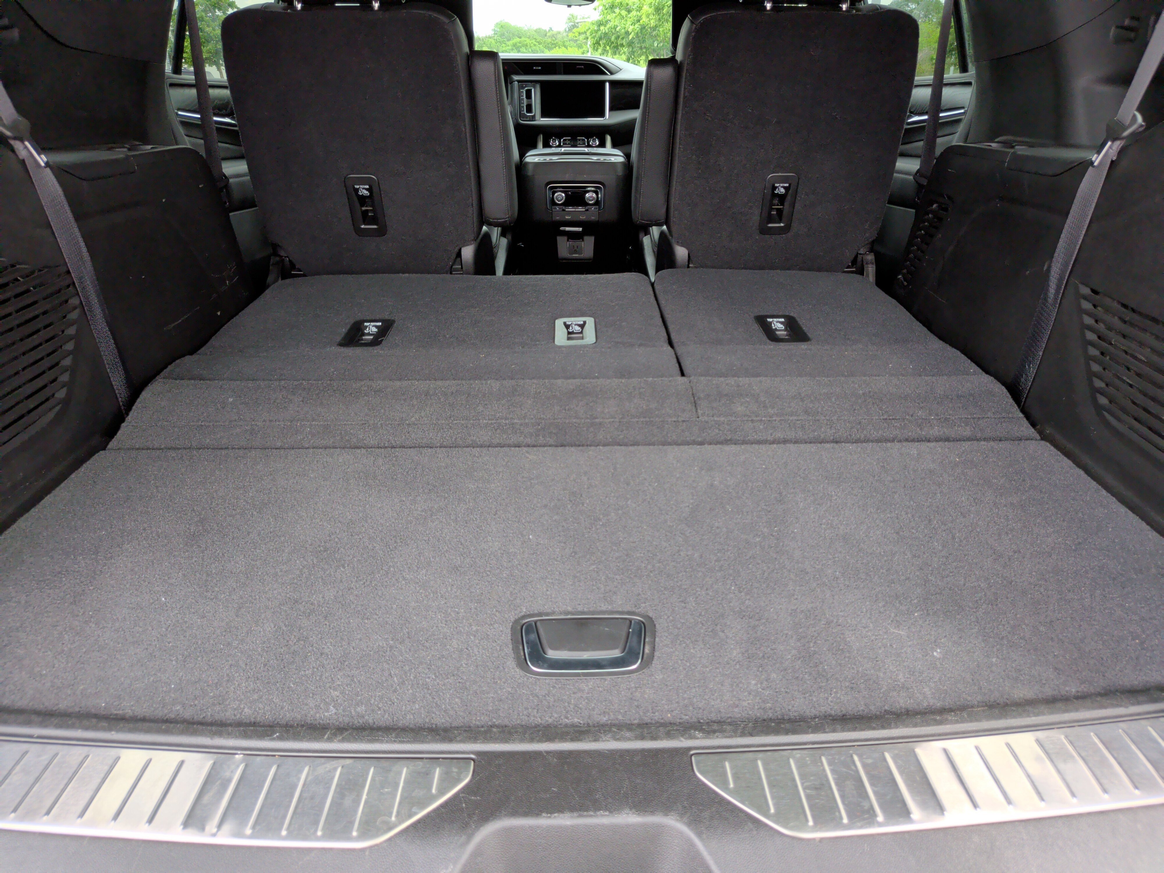 Used 2021 GMC Yukon Denali w/ Denali Premium Package image 43