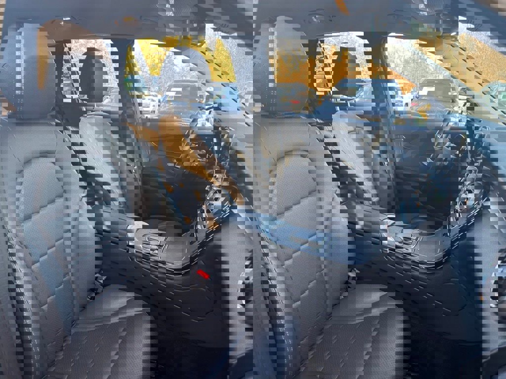 Certified 2022 Mercedes-Benz GLC 300 4MATIC w/ Premium Package Lite image 29