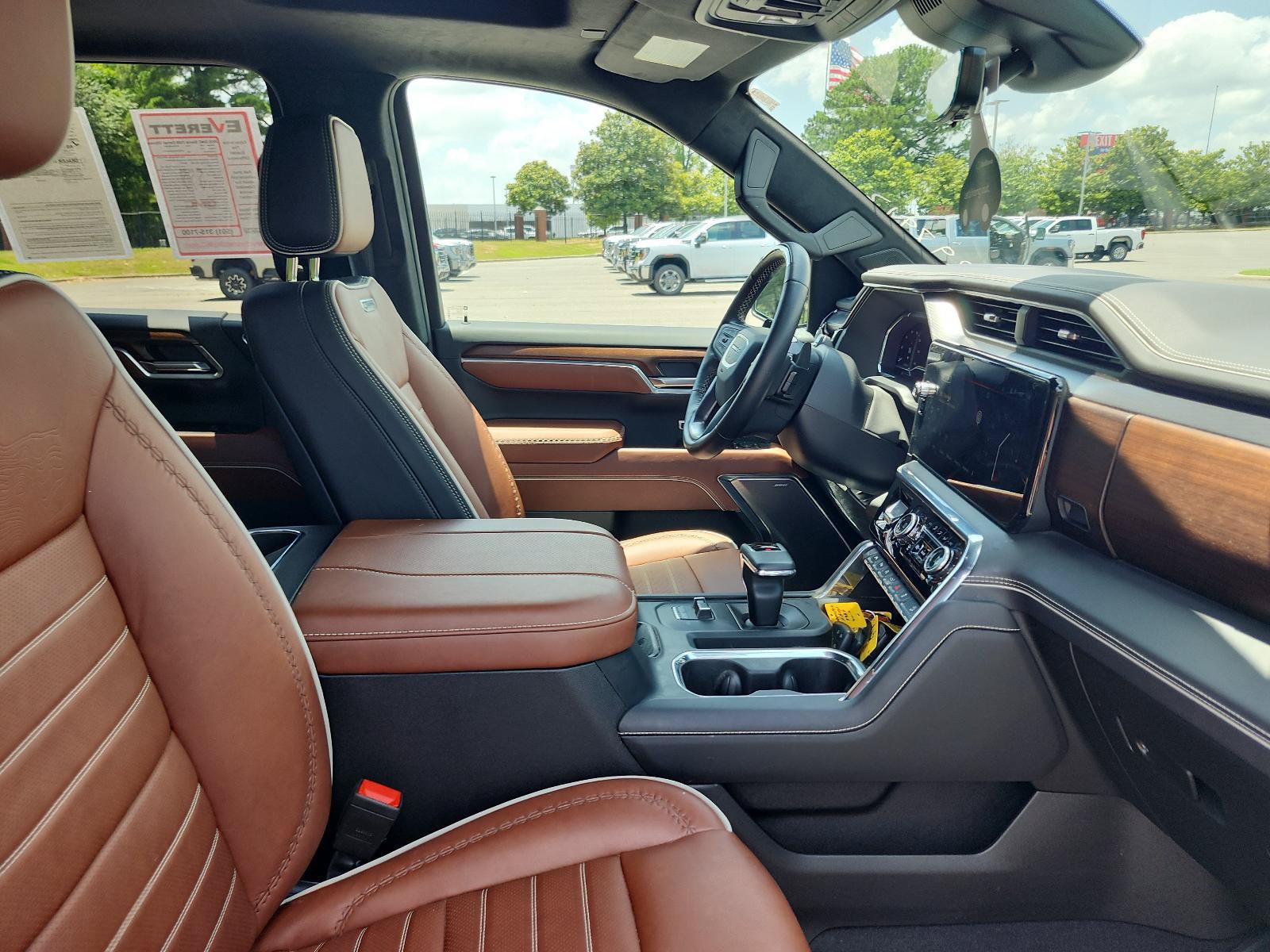 Certified 2025 GMC Sierra 1500 Denali Ultimate AWD/4WD image 9