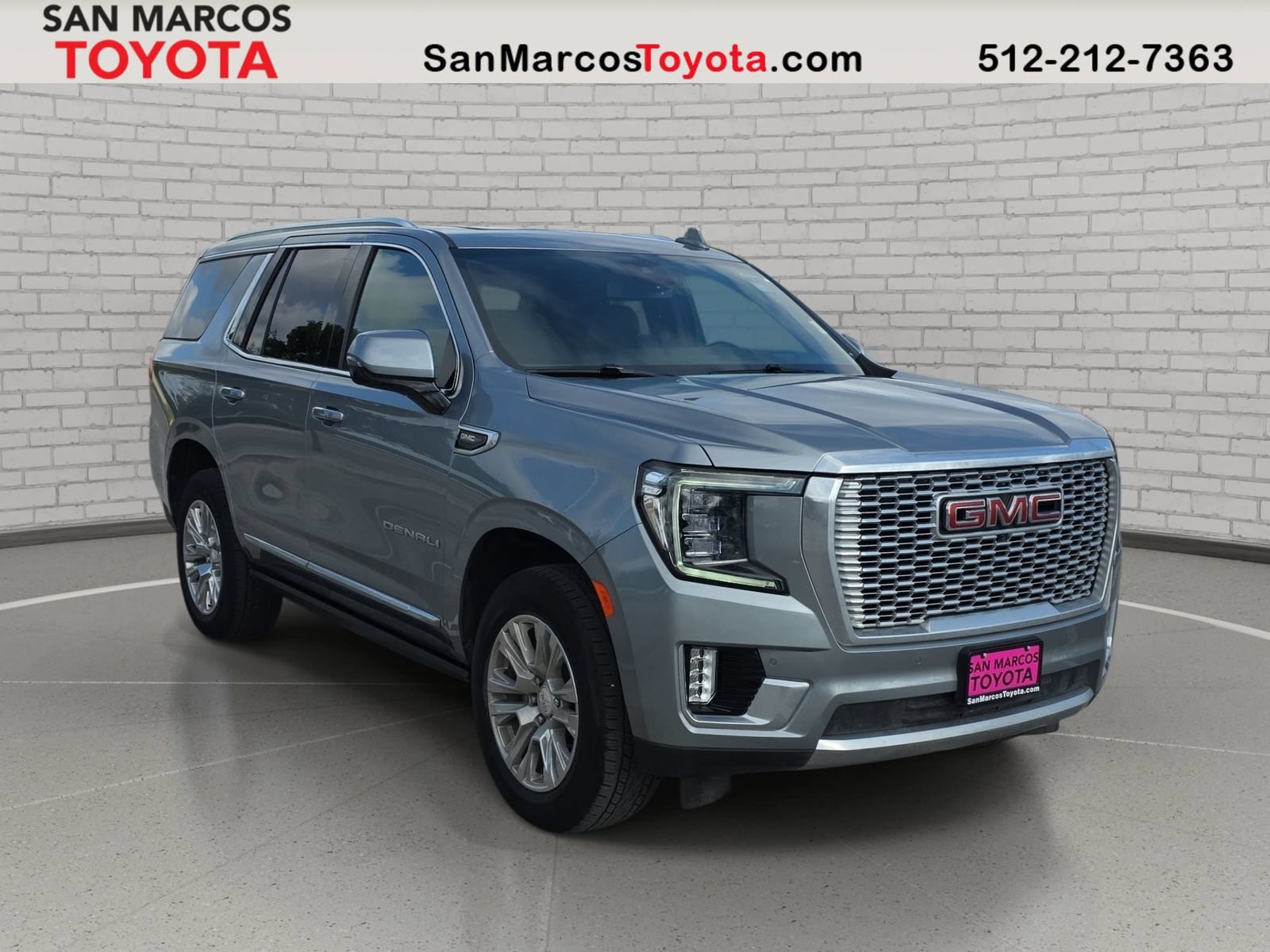 Used 2024 GMC Yukon Denali AWD/4WD image 3