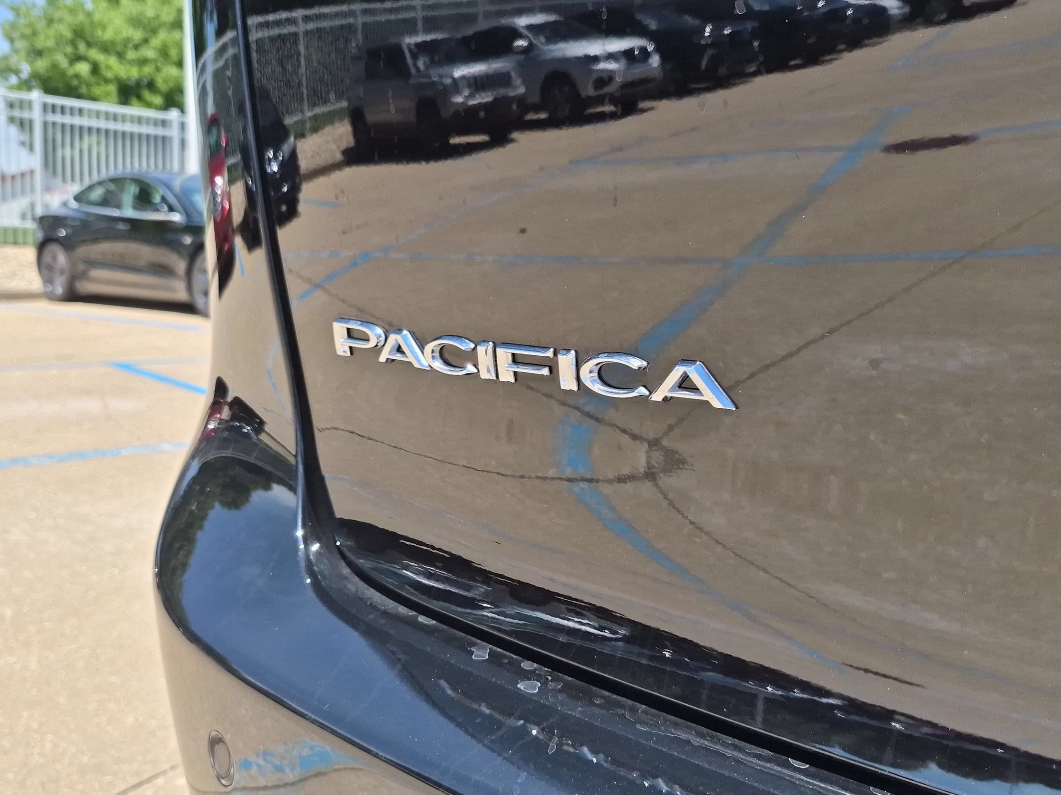 Used 2025 Chrysler Pacifica Select FWD image 29