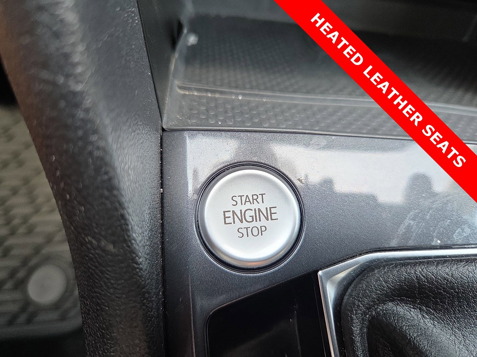 Used 2024 Volkswagen Tiguan Wolfsburg Edition image 21