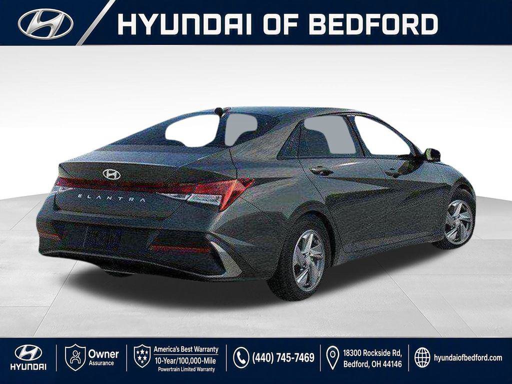 New 2026 Hyundai Elantra SE FWD image 4