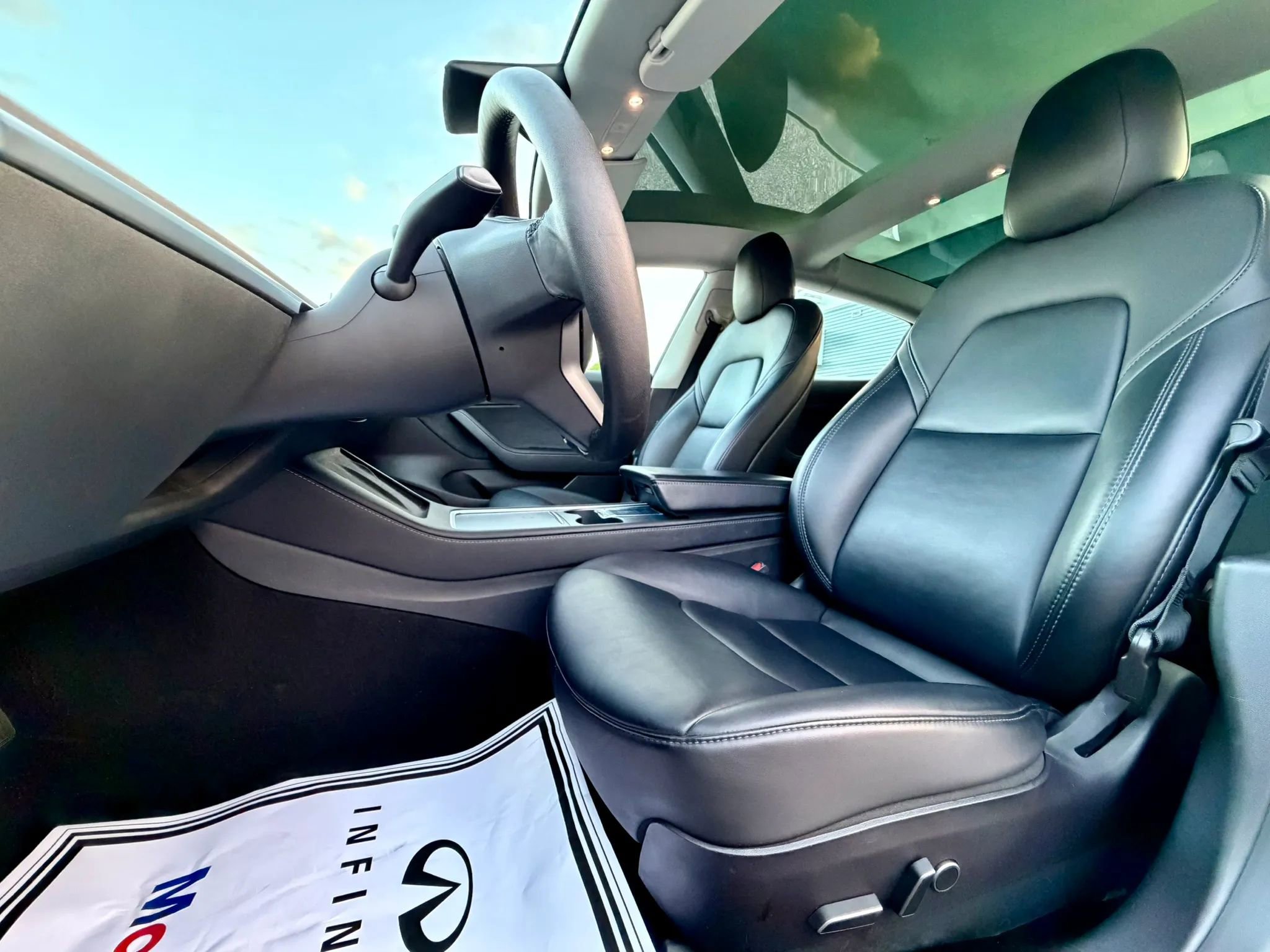 Used 2022 Tesla Model 3 Standard Range image 19