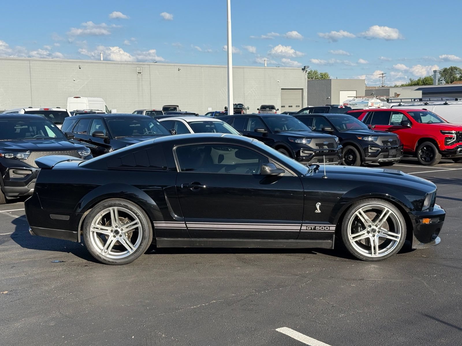 Used 2007 Ford Mustang Shelby GT500 RWD image 3