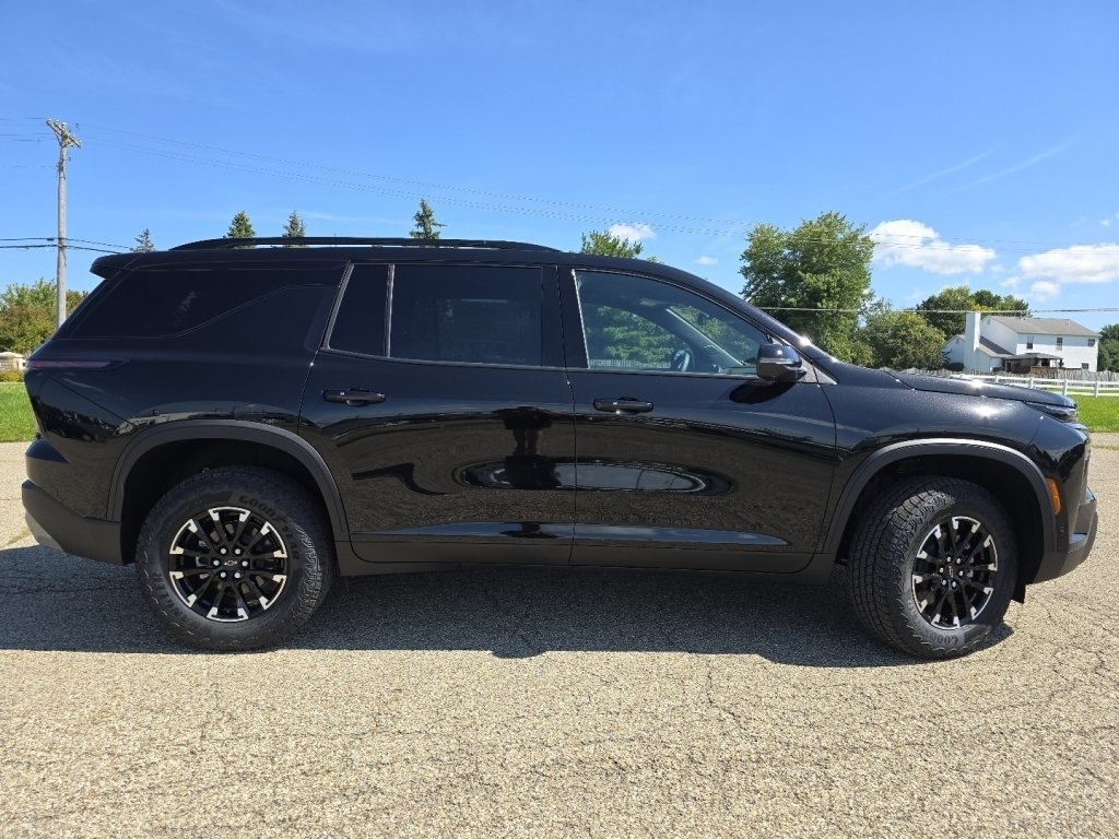 New 2026 Chevrolet Traverse Z71 w/ Enhanced Driving Package AWD/4WD image 12