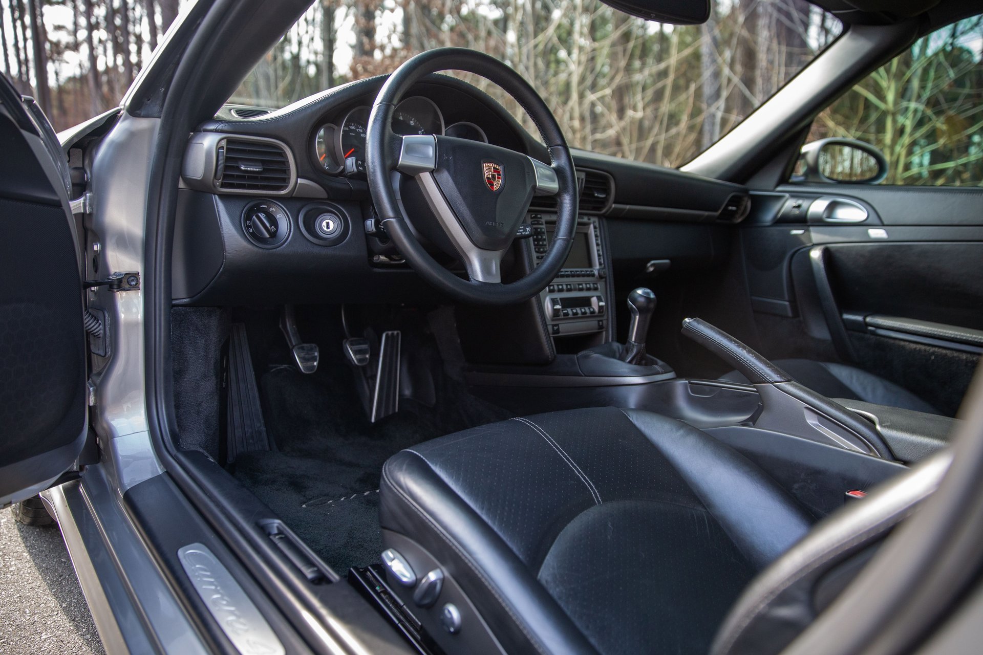 Used 2006 Porsche 911 Carrera 4 image 39