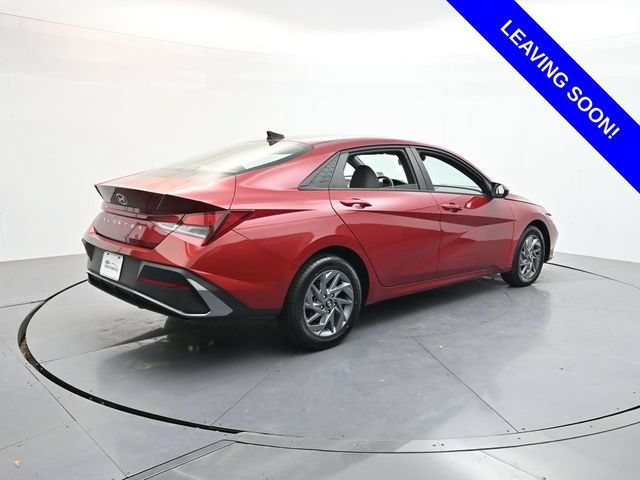 Used 2024 Hyundai Elantra SEL FWD image 7