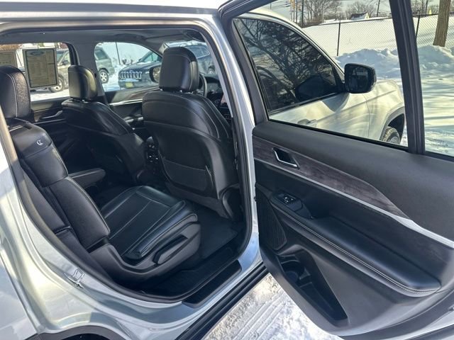 Used 2024 Jeep Grand Cherokee L Limited image 16