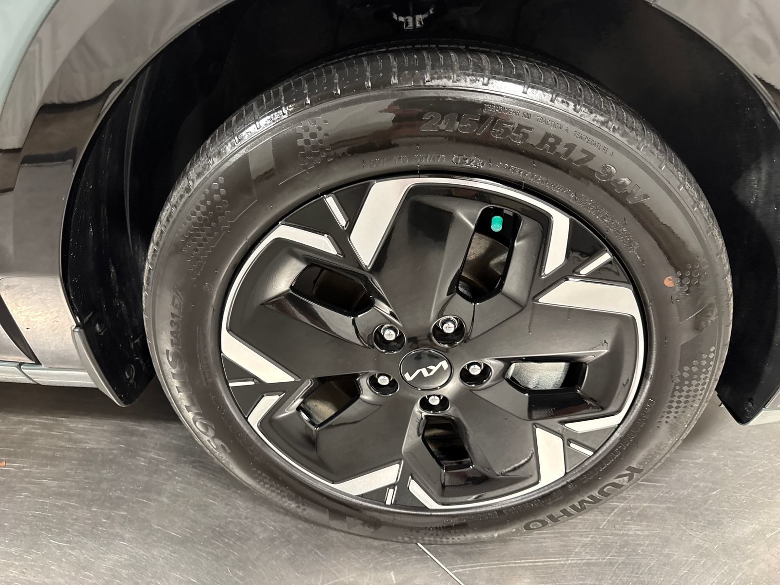 Certified 2023 Kia Niro Wind w/ Wind Preserve Package FWD image 14