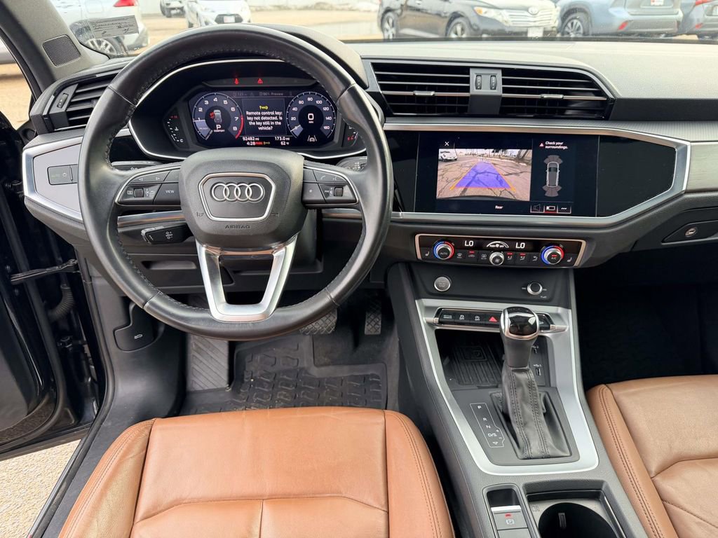 Used 2019 Audi Q3 2.0T Premium Plus w/ Premium Plus Package image 2