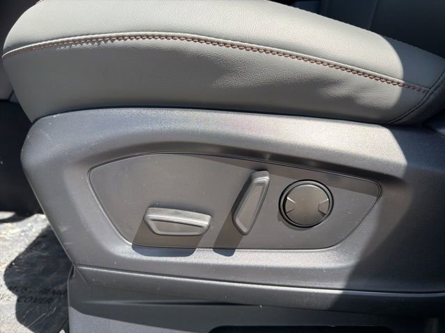New 2026 Ford Explorer Active AWD/4WD image 16