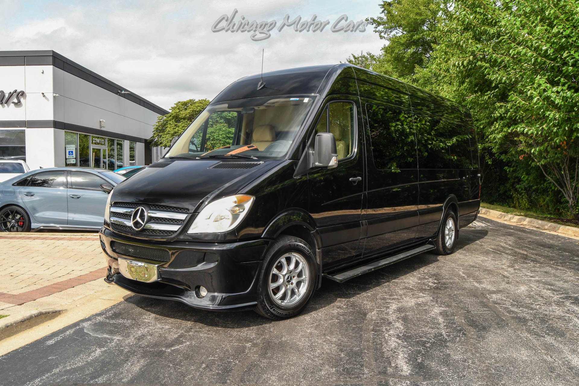 Used 2011 Freightliner Sprinter 2500 RWD image 2