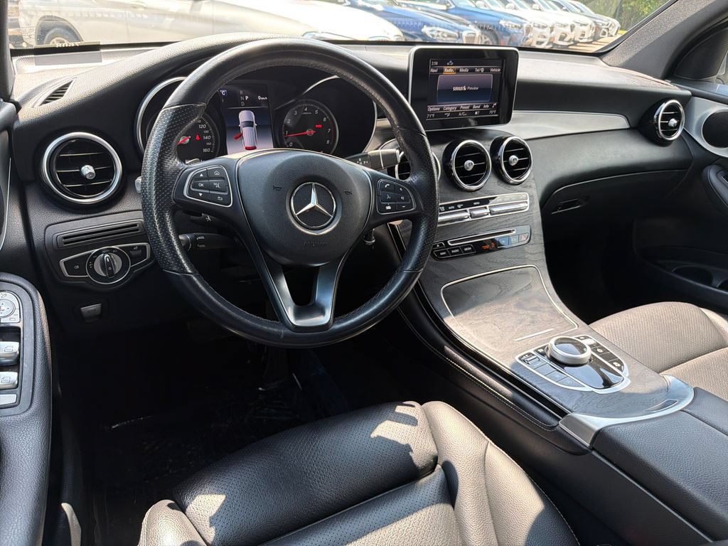 Used 2019 Mercedes-Benz GLC 300 image 22