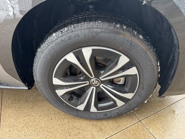 Used 2024 Toyota bZ4X XLE w/ Weather Package image 9