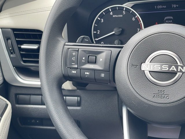 Certified 2023 Nissan Rogue SV image 24