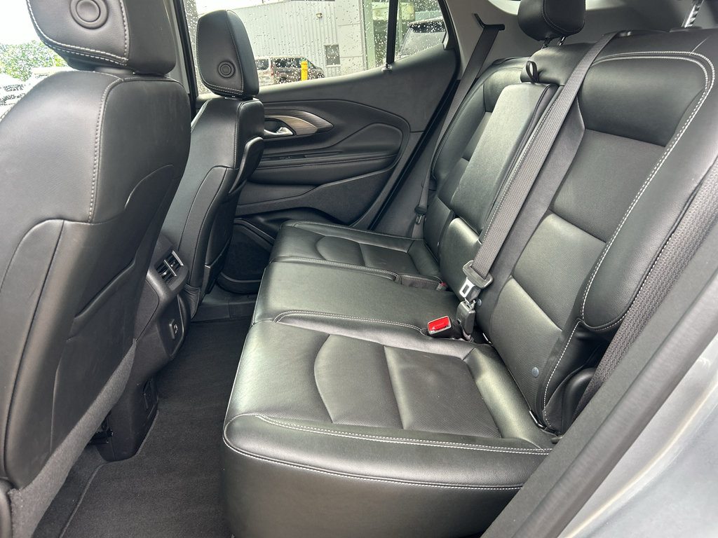 Used 2024 GMC Terrain SLT FWD image 15
