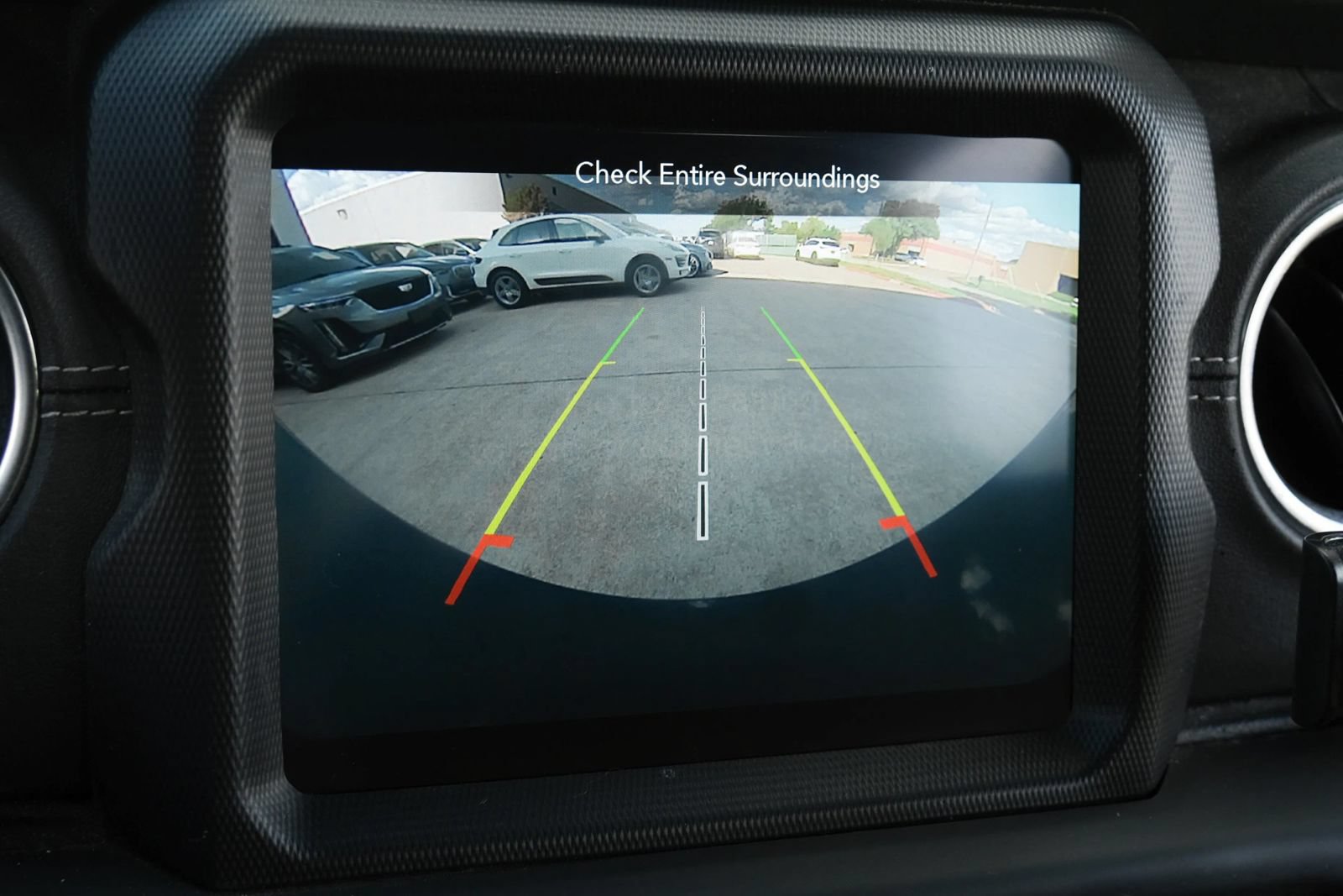 Used 2019 Jeep Wrangler Unlimited Sahara AWD/4WD image 25