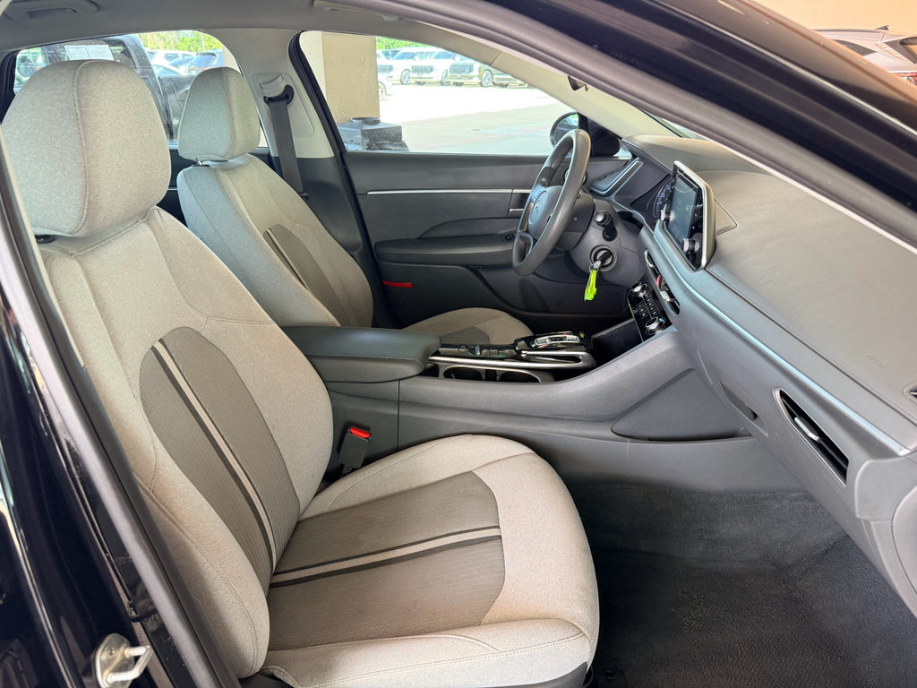 Used 2022 Hyundai Sonata SE w/ Cargo Package FWD image 13