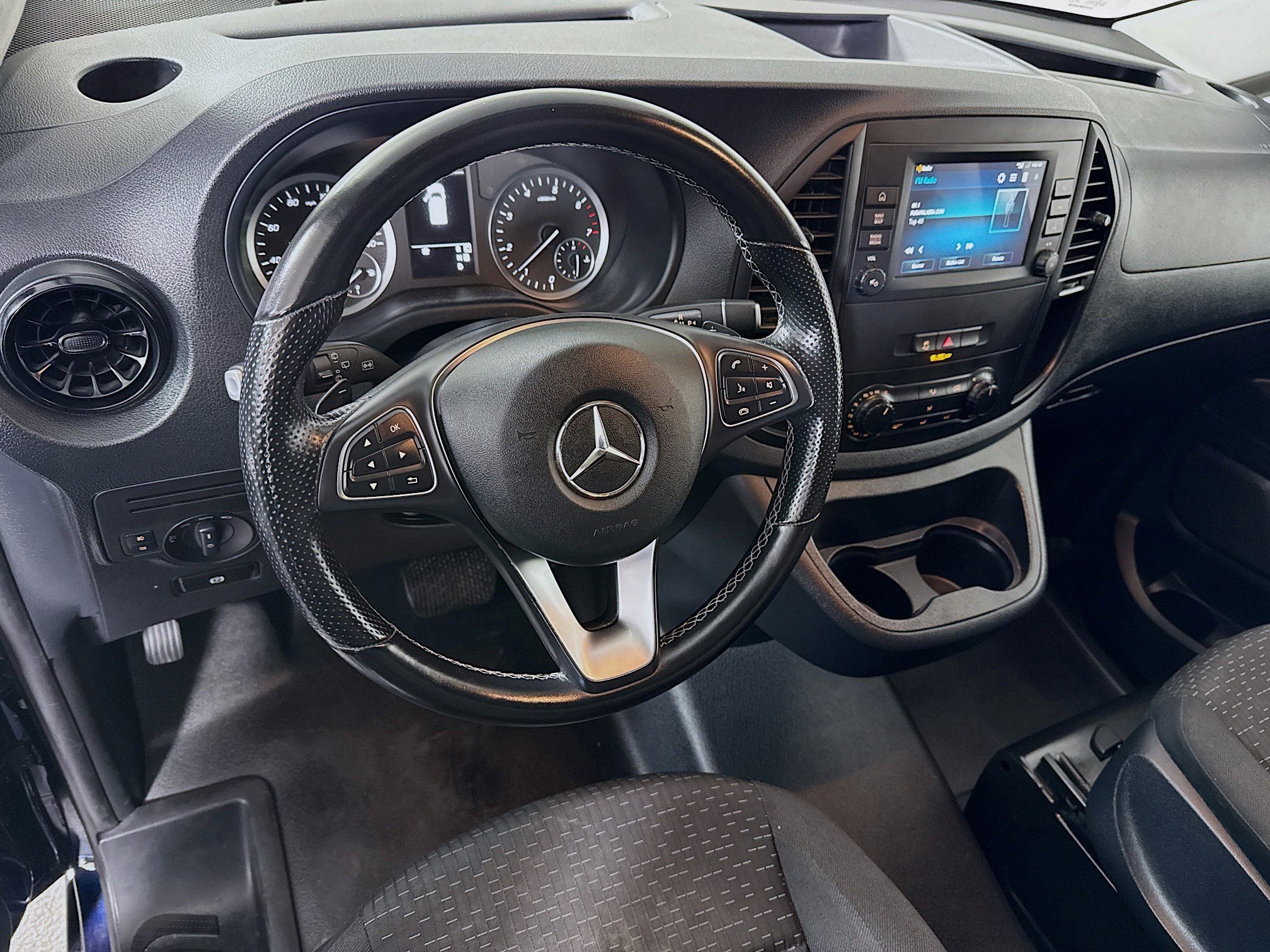 Used 2021 Mercedes-Benz Metris image 17