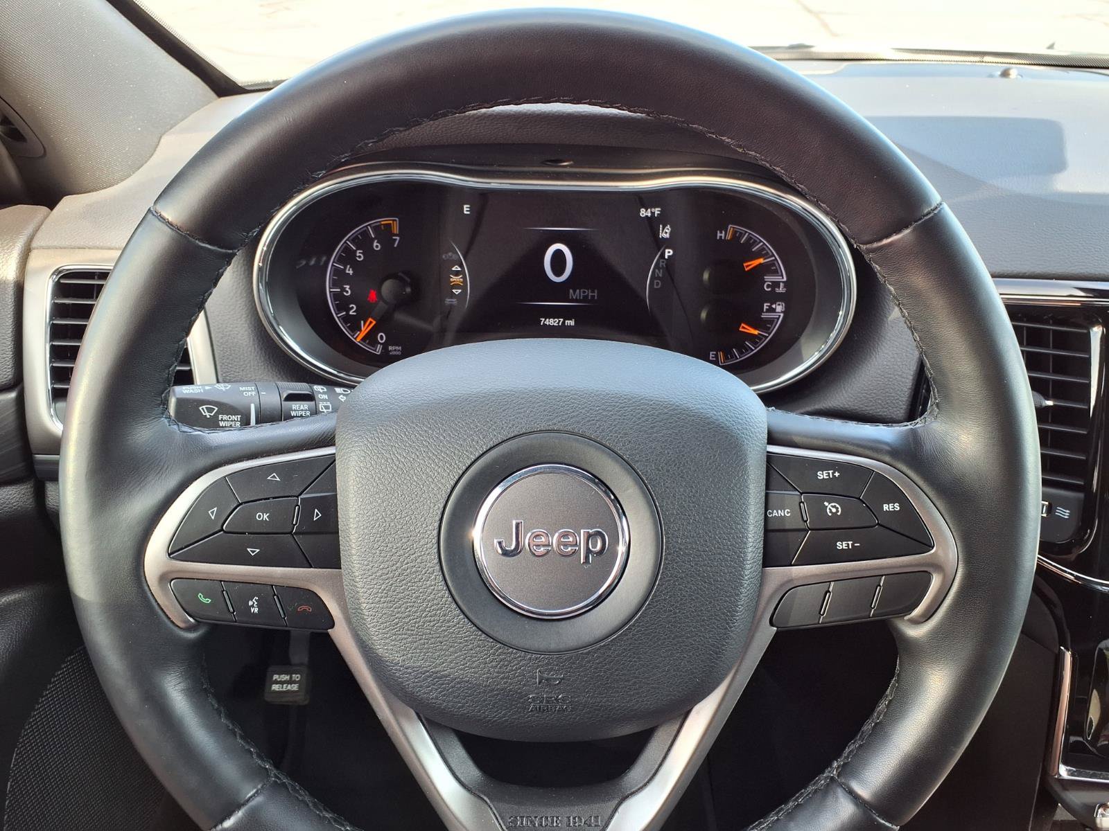 Used 2020 Jeep Grand Cherokee Altitude AWD/4WD image 12